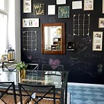 Bright Cozy Studio Flat In Leipzig