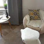 Bright Cozy Studio Flat In Leipzig