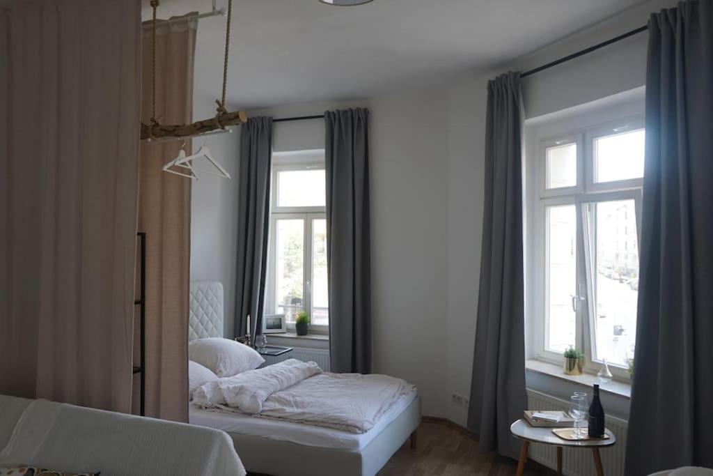 Bright Cozy Studio Flat In